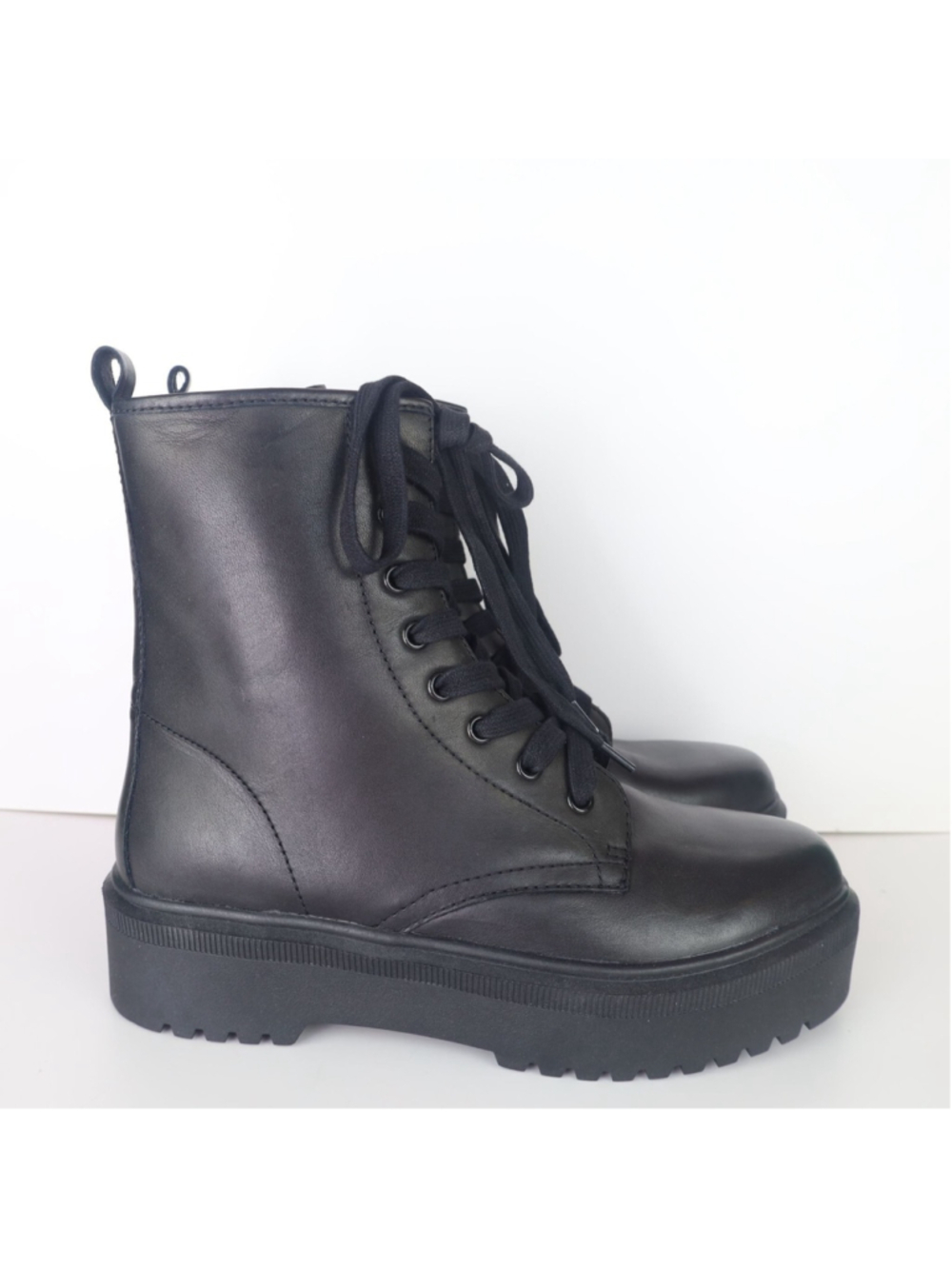 Aqua Logan Platform Hiker Boots Black
